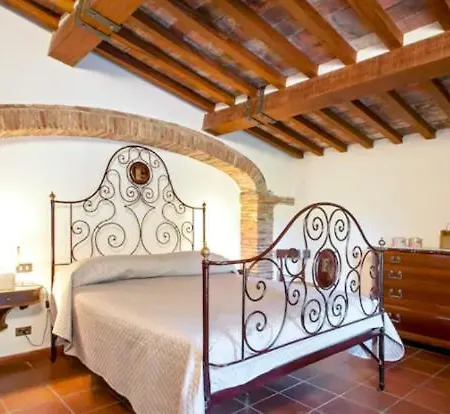 Fattoria Uccelliera Vila Lorenzana Exterior foto