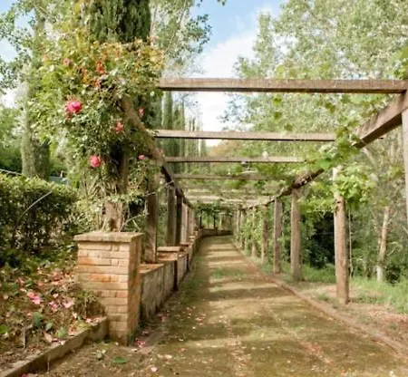 Fattoria Uccelliera Vila Lorenzana Exterior foto