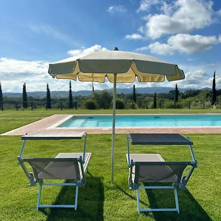 Fattoria Uccelliera Vila Lorenzana Exterior foto